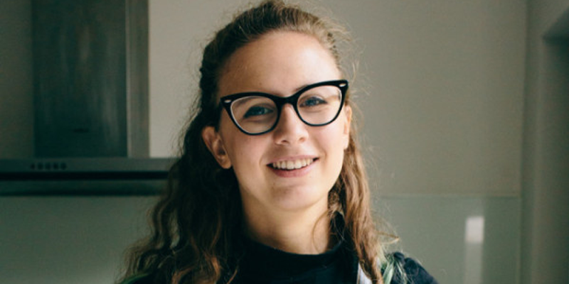 Student Izy Hossack wins 2016 YBF award for food sharing | School of ...