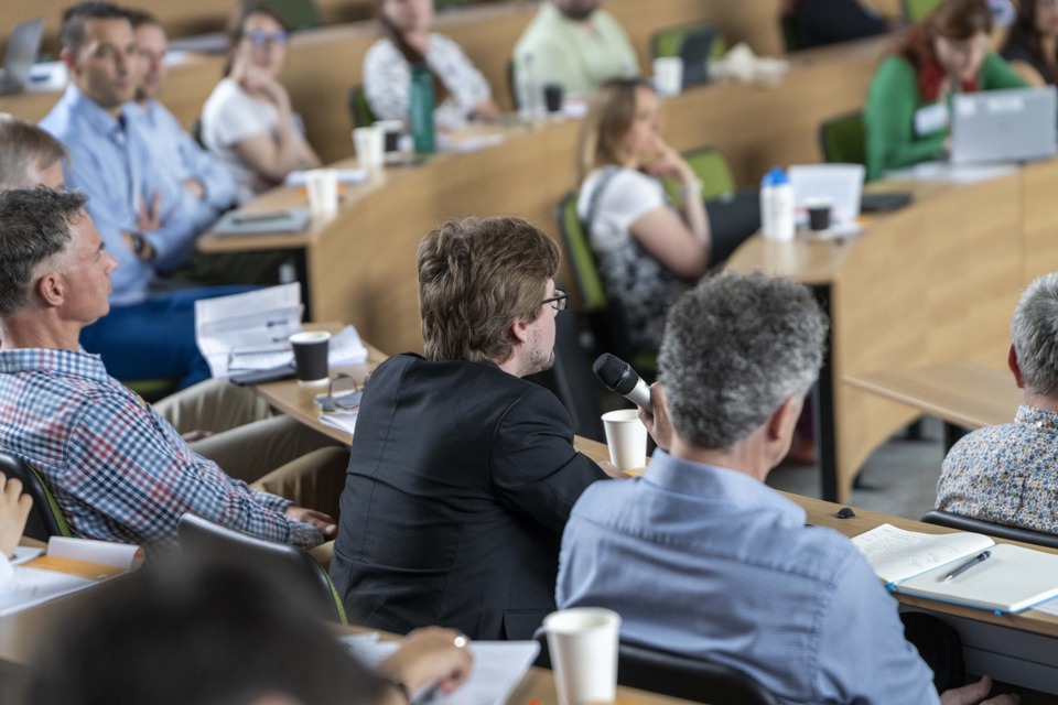 The 6th Leeds Industry Day Food in a Changing World Faculty of Environment University of Leeds