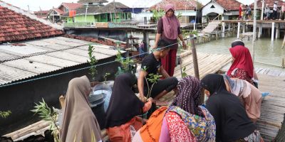 Fisherwomen lead community waste banks and climate-resilient food cultivation in Coastal Demak, Indonesia