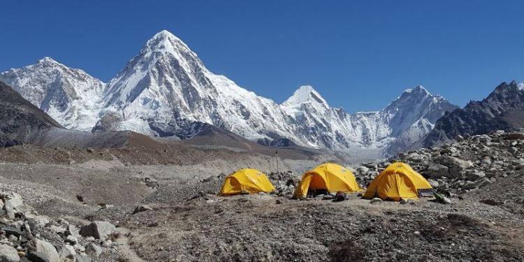 Research to explore why Everest glacier is so warm